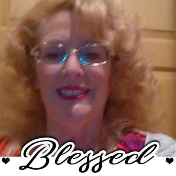 Meet your Posher, Yvonne - Picture 1 of 1